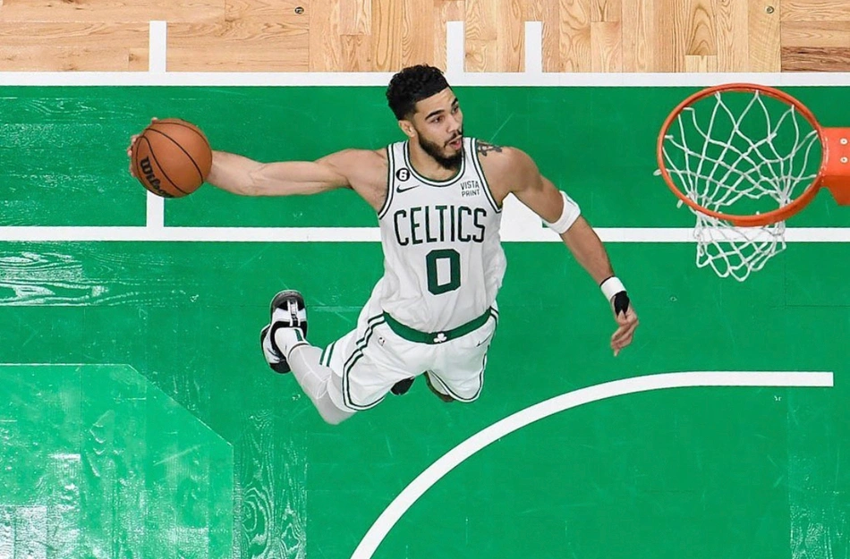 Jayson Tatum fez 38 pontos em partida contra o Rockets