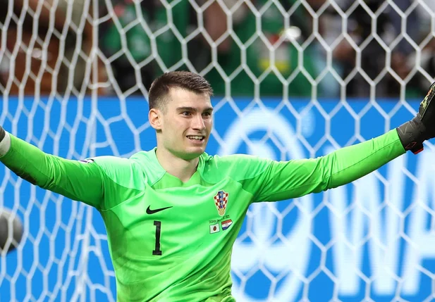 Livakovic comemora após classificação nos pênaltis