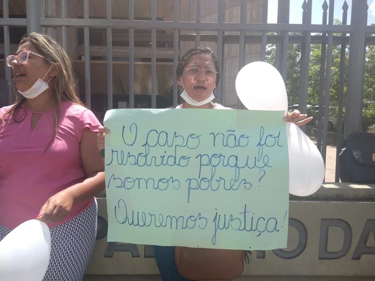 Mãe de Débora Vitória pede justiça