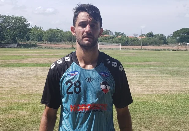 Maicon foi anunciado pelo River
