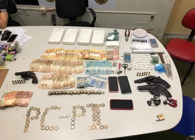 Materiais apreendidos pela Polícia Civil durante operação em Floriano