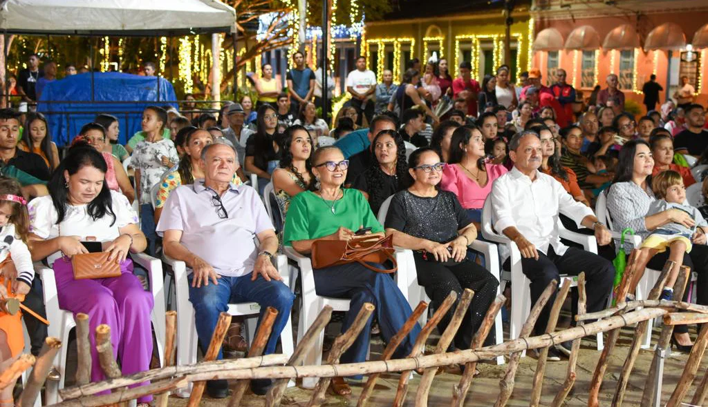 Milhares de moradores na quinta noite do Natal Luz de Pedro II