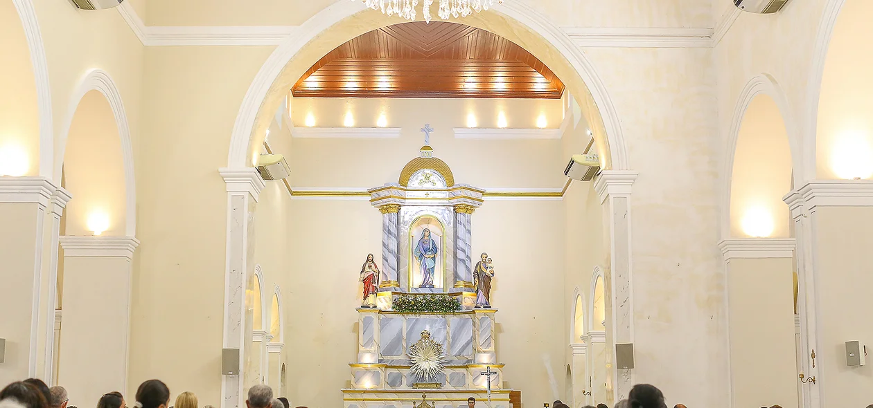 Missa aconteceu na Igreja de Nossa Senhora das Dores