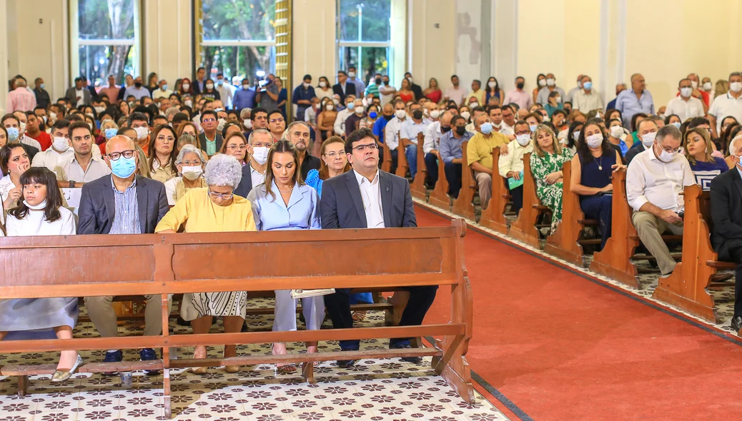 Missa aconteceu na Igreja Nossa Senhora das Dores