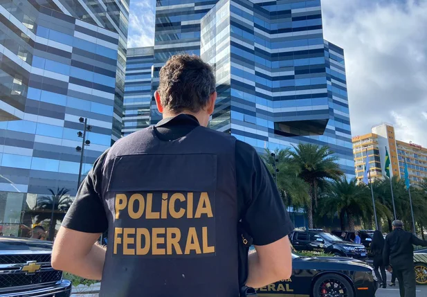 Moraes autoriza ação da PF contra manifestantes