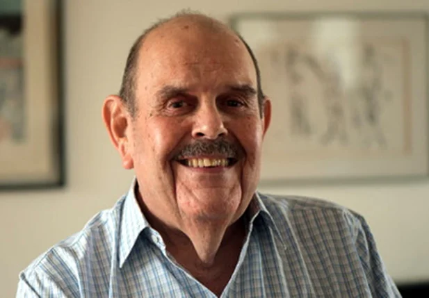 Morre o jornalista Carlos Brickmann, aos 78 anos, em SP
