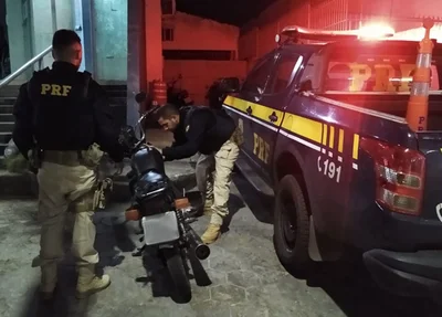Motocicleta apreendida pela PRF em Floriano