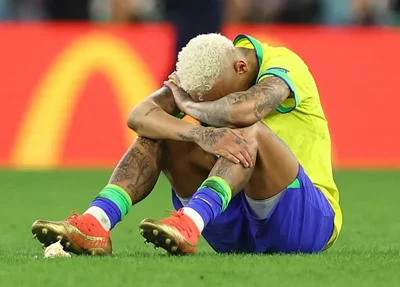 Neymar desaba após Brasil ser desclassificado diante da Croácia