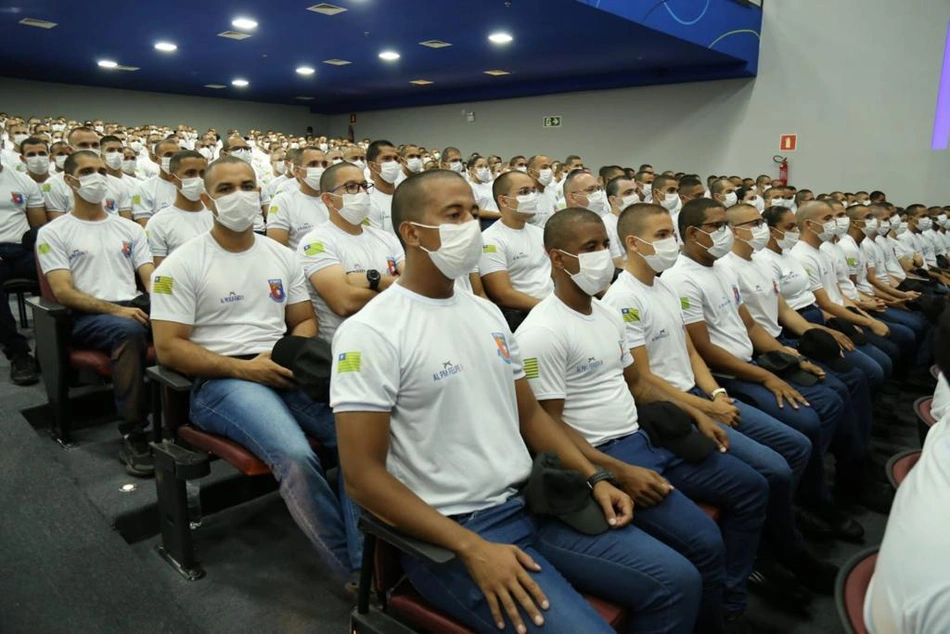Oficiais da Polícia Militar do Piauí convocados pelo Governo do Estado
