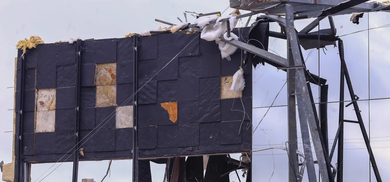 Outdoor destruído