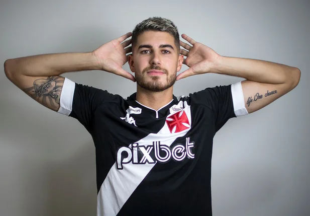 Pedro Raul é oficialmente jogar do Vasco