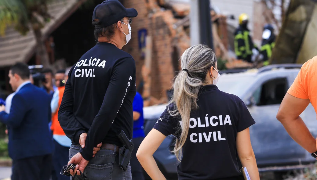 Polícia Civil no local da explosão