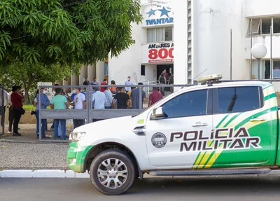 Polícia na sede da Fundação Antares após arrastão