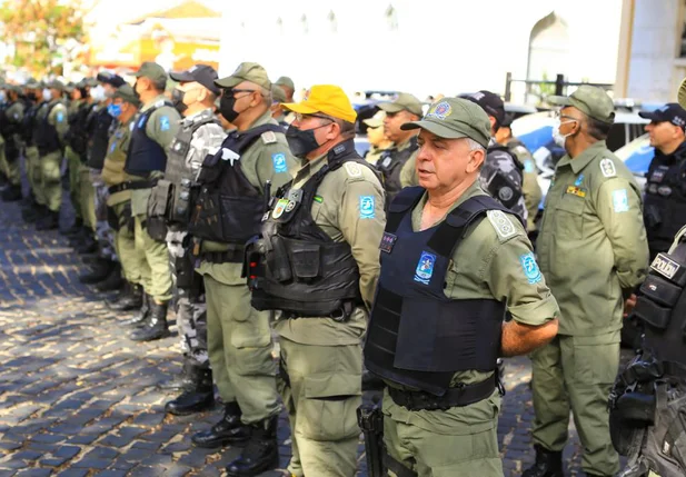 Policiais Militares em forma durante evento da Secretaria de Segurança Pública do Piauí