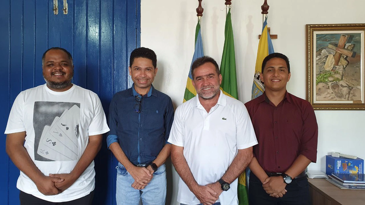 Prefeito de Oeiras anuncia historiador Júnior Vianna para Secretaria de Cultura
