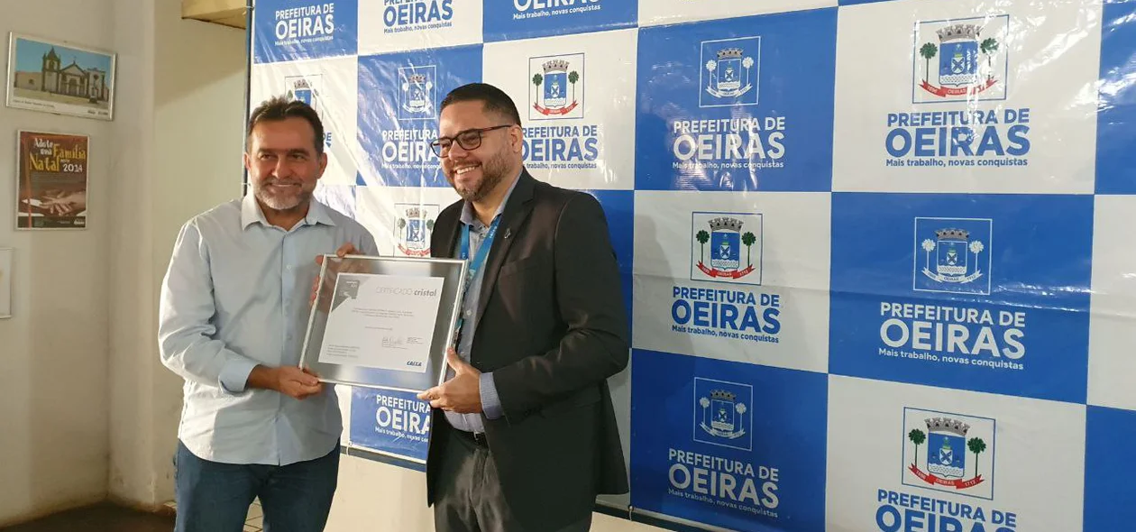 Prefeito de Oeiras recebe selo
