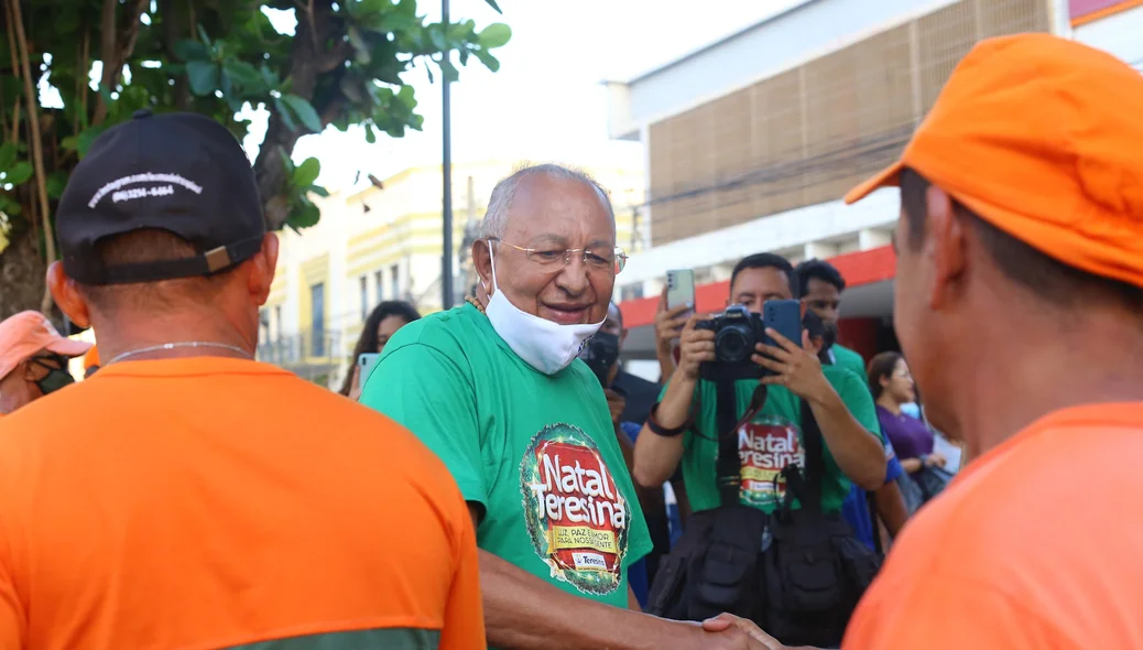 Prefeitura entrega obra de revitalização no centro