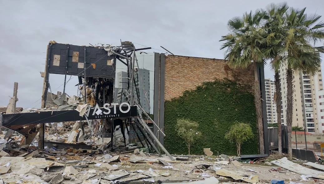 Restaurante ficou destruído