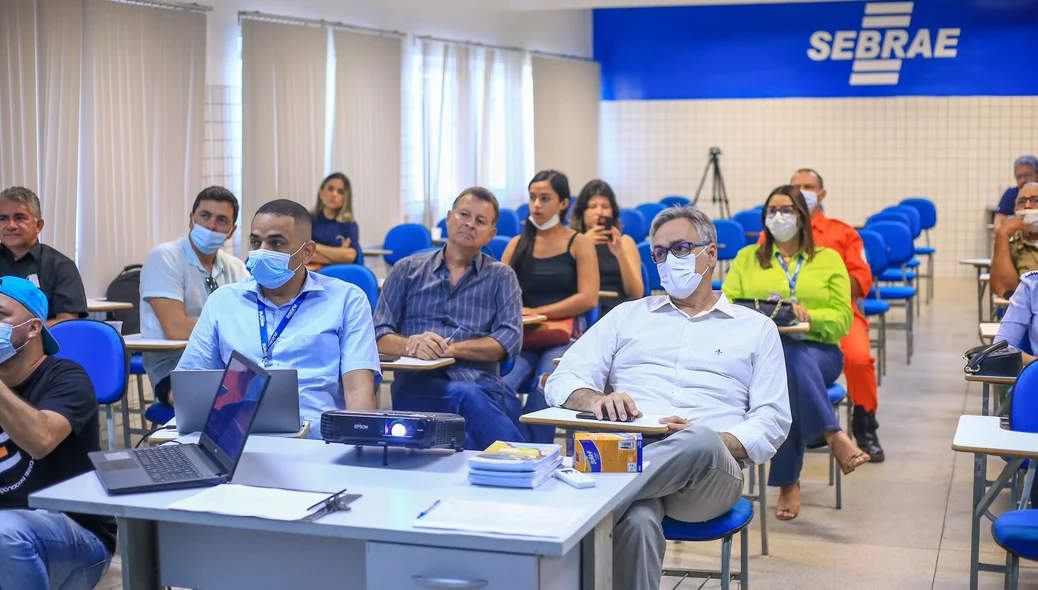 Reunião da Equatorial na sede do Sebrae em Parnaíba