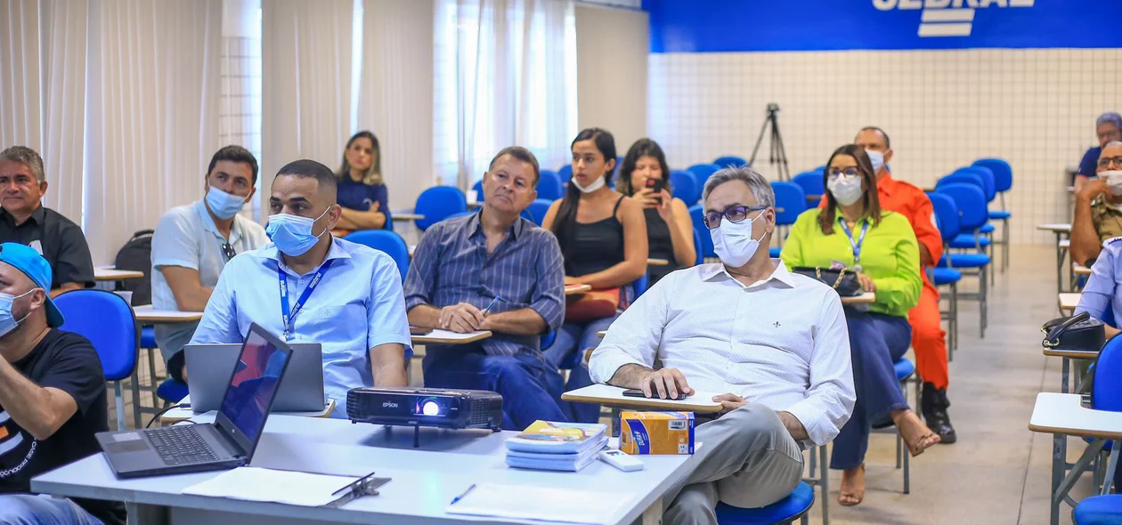 Reunião da Equatorial na sede do Sebrae em Parnaíba