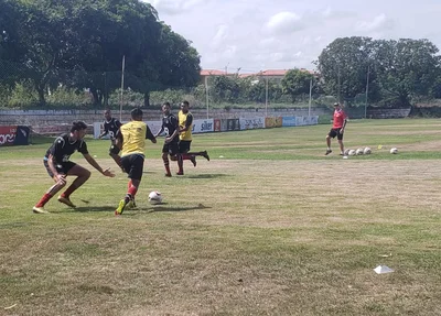 River treina no CT Afrânio Nunes