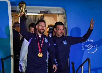 Seleção da Argentina chegando em Buenos Aires