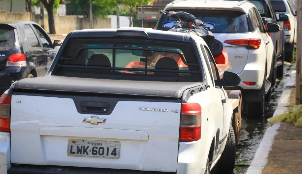 Sete carros foram apreendidos incluindo um jet ski