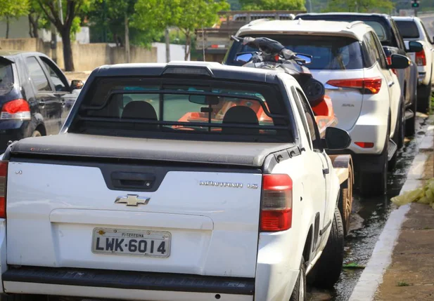 Sete carros foram apreendidos incluindo um jet ski