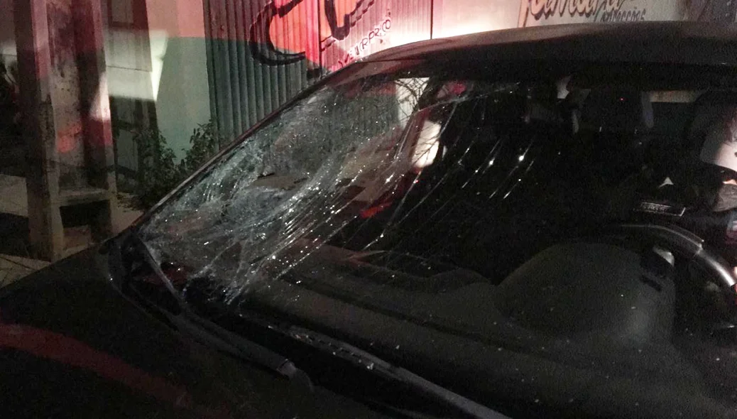 Situação do carro após acidente no Mário Covas