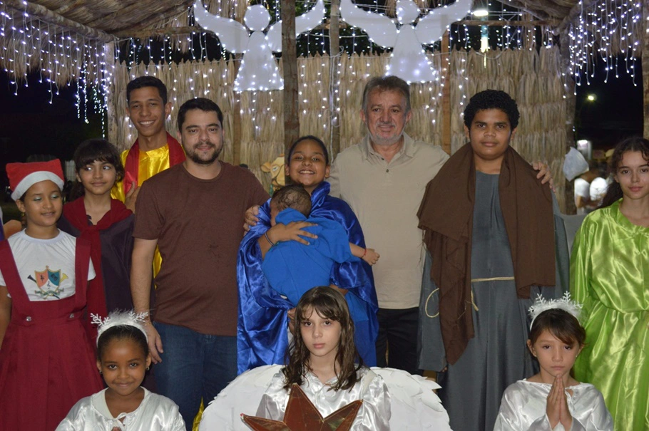 Teatro infantil encena o nascimento do menino Jesus em evento organizado pela Prefeitura de Campo Maior
