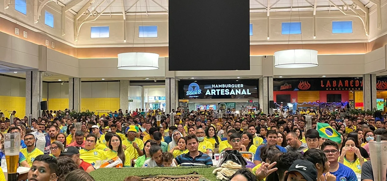 Teresinenses acompanhando o jogo