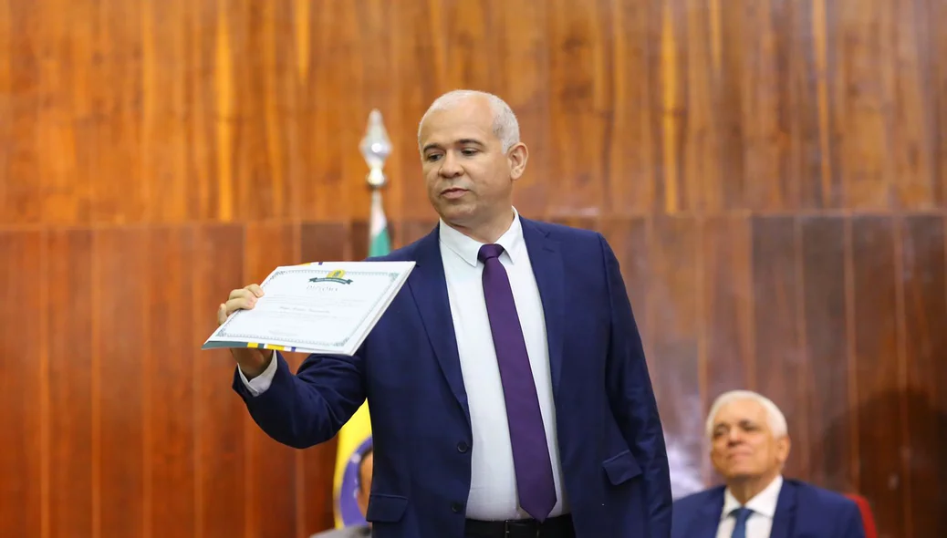 Tiago Vasconcelos é diplomado suplente