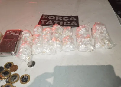 Trouxinhas de droga apreendidas
