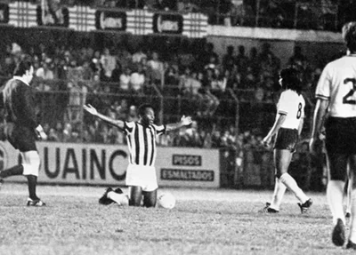 Último jogo de Pelé com a camisa do Santos foi contra a Ponte Preta, na Vila Belmiro, no dia 2 de outubro de 1974.