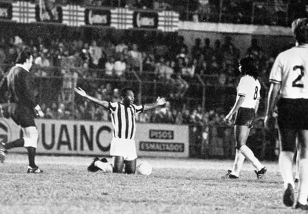 Último jogo de Pelé com a camisa do Santos foi contra a Ponte Preta, na Vila Belmiro, no dia 2 de outubro de 1974.