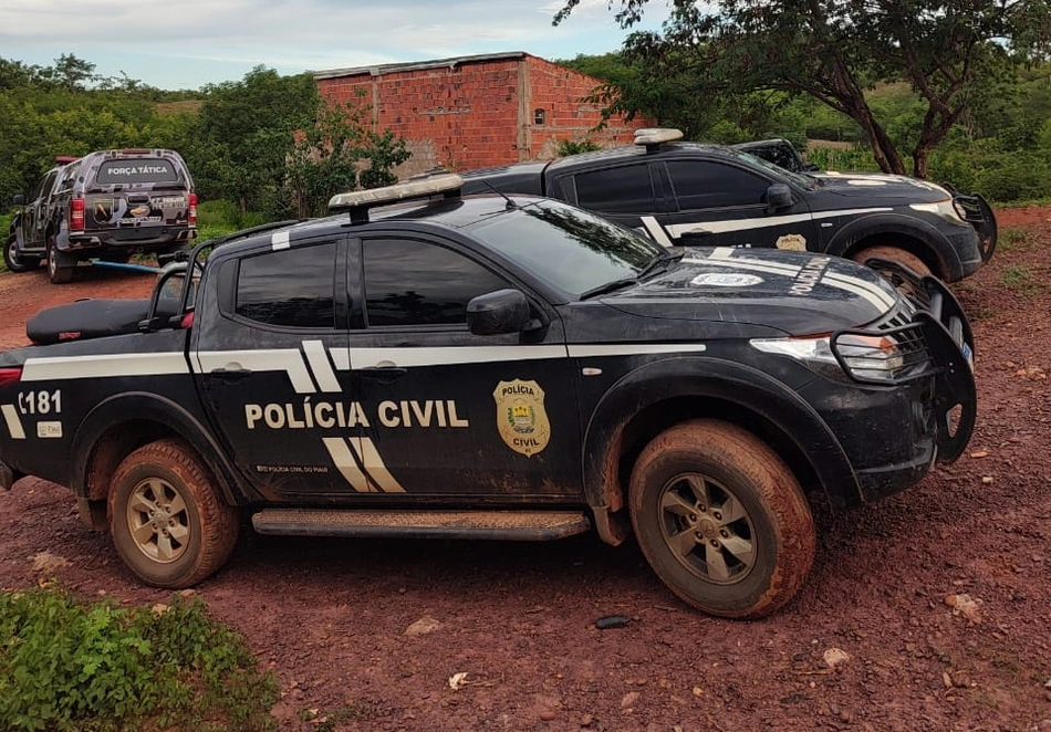 Viaturas da Polícia Civil