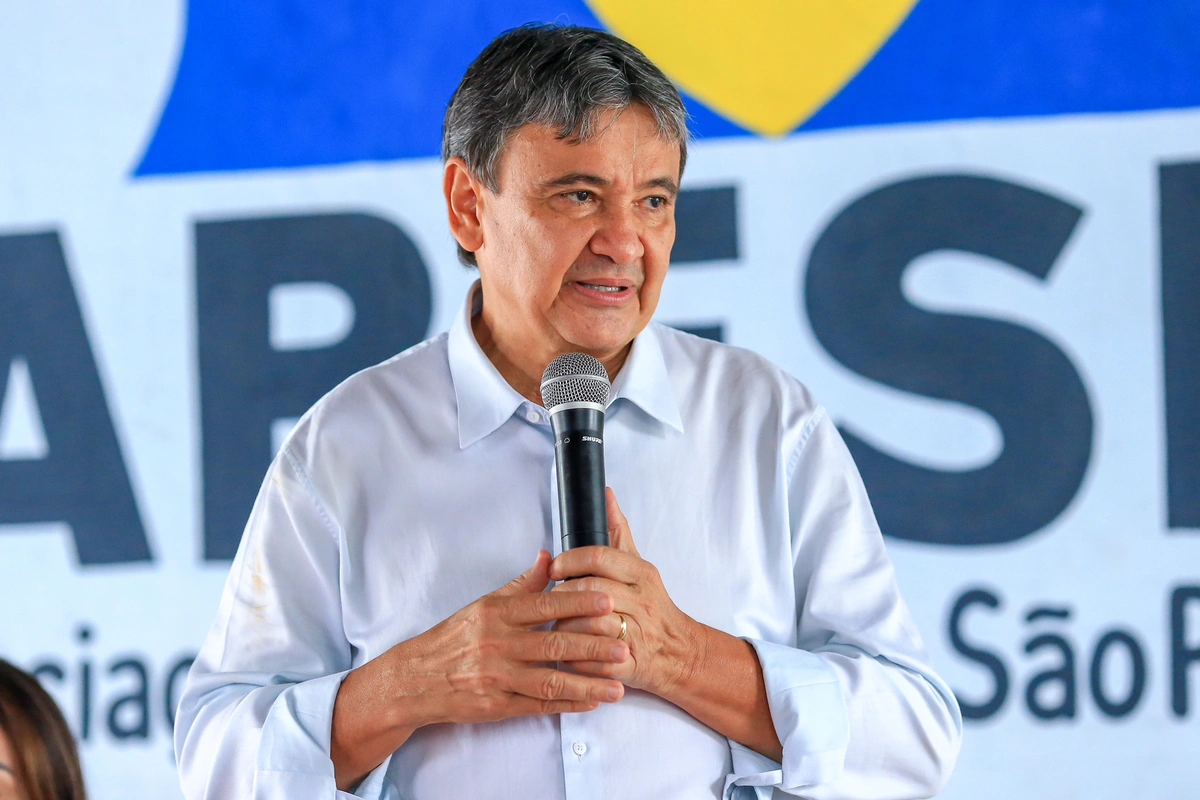 Wellington Dias participa de café da manhã com os acolhidos da Pastoral do Povo.