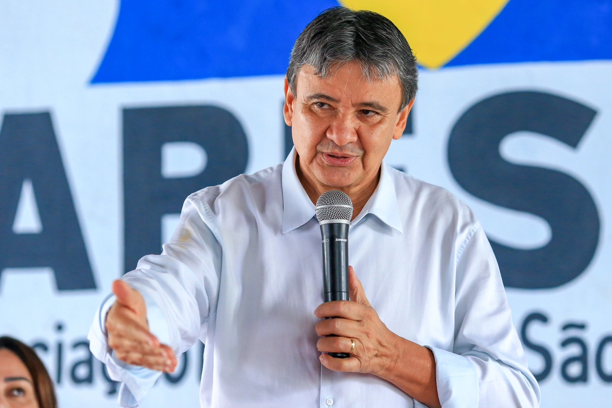 Wellington Dias participa de café da manhã com os acolhidos da Pastoral do Povo.
