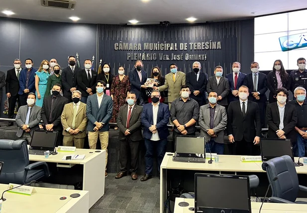 A entrega ocorreu nesta terça