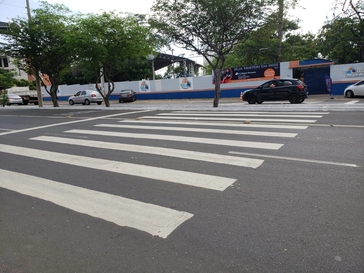 Adolescente fica ferida após ser atropelada na frente do Eisten em Teresina