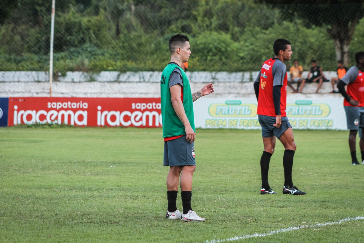 Andrey e Ciro durante treino no Poleiro do Galo