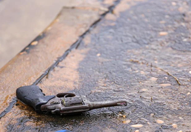 Arma de fogo utilizada para executar o criminoso