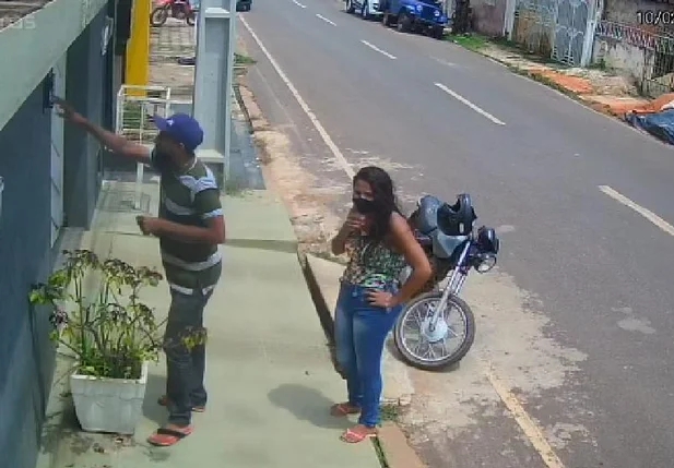 Assaltantes roubam R$ 100 mil em joias no Piauí