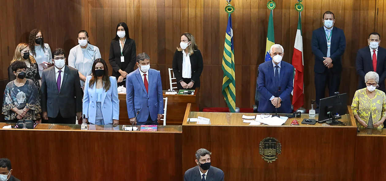 Autoridades presentes na solenidade