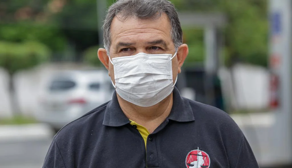Chefe de fiscalização do Procon, Arimatéia Área Leão