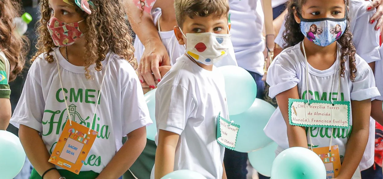 Crianças da rede municipal de educação