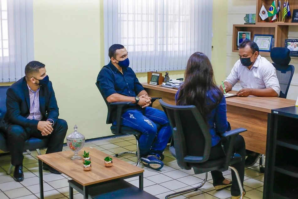 Deputado Fábio Abreu recebeu integrantes da comissão
