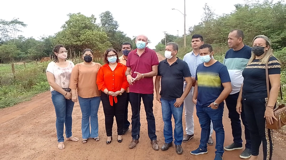 Deputado Warton Lacerda anuncia licitação para asfaltamento da PI-367,