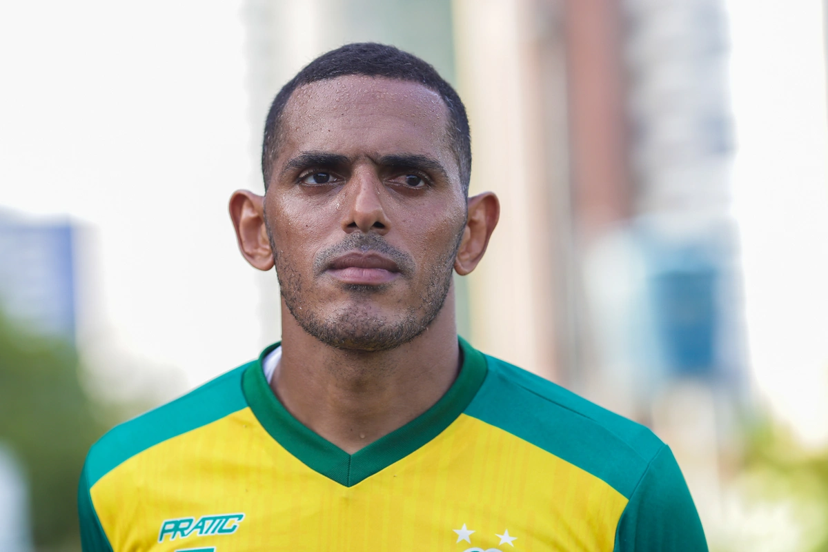 Dos Santos, volante e capitão do Altos