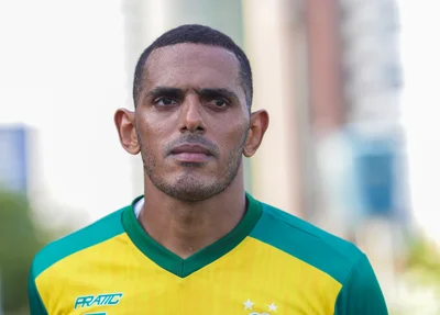 Dos Santos, volante e capitão do Altos